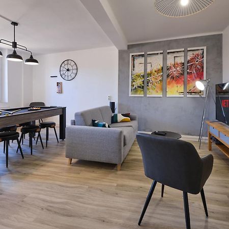 Magnifique*T4*Centre Ville*Wifi*Billard*Netflix* ليمو المظهر الخارجي الصورة