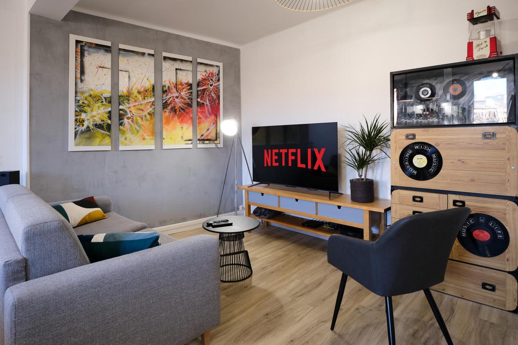 Magnifique*T4*Centre Ville*Wifi*Billard*Netflix* ليمو المظهر الخارجي الصورة